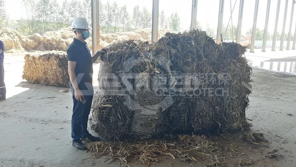 Two Powerful Shredder Machines for Cutting Straw Bales