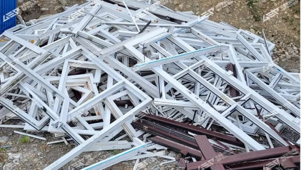 Shredding PVC Window Frames and Extract Steel and Aluminum